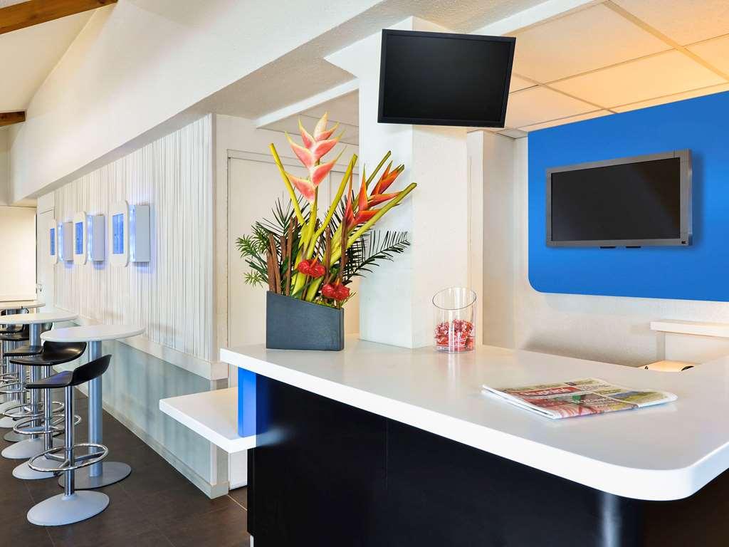 Ibis Budget Chambery Centre Ville Екстериор снимка